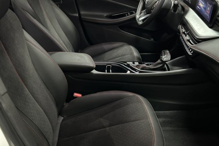 Used Buick Verano 2023 Pro GS Swift Edition Right Front Seat