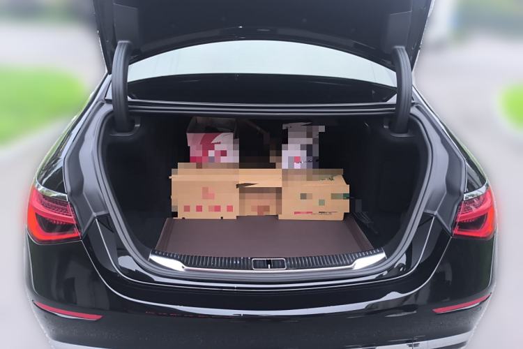 Used Mercedes-Benz Maybach S-Class 2023 S 480 4MATIC Trunk