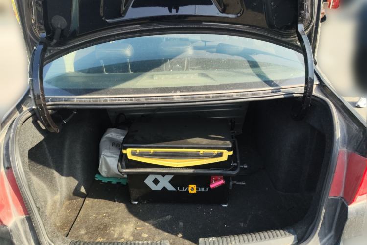 Used Volkswagen Santana 2015 1.6L Automatic Comfort Edition Trunk