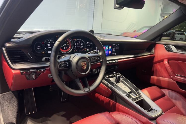 Used Porsche 911 2020 Carrera 4 3.0T Interior 6