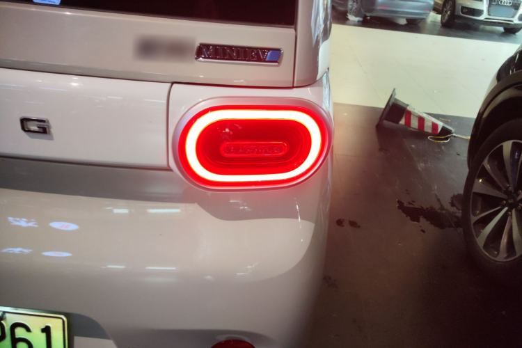 Used Wuling Hongguang MINIEV 2024 3rd Generation 215km Youth Edition Right Rear Taillight