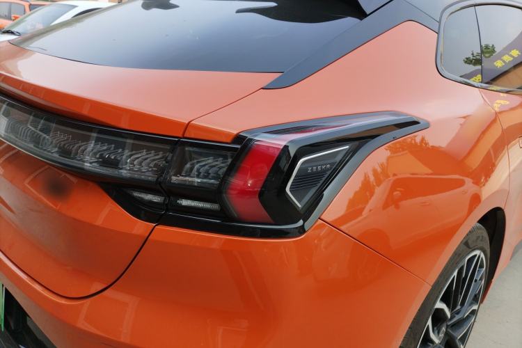 Used Zeekr 001 2024 YOU Edition 100 kWh All-Wheel Drive Right Rear Taillight