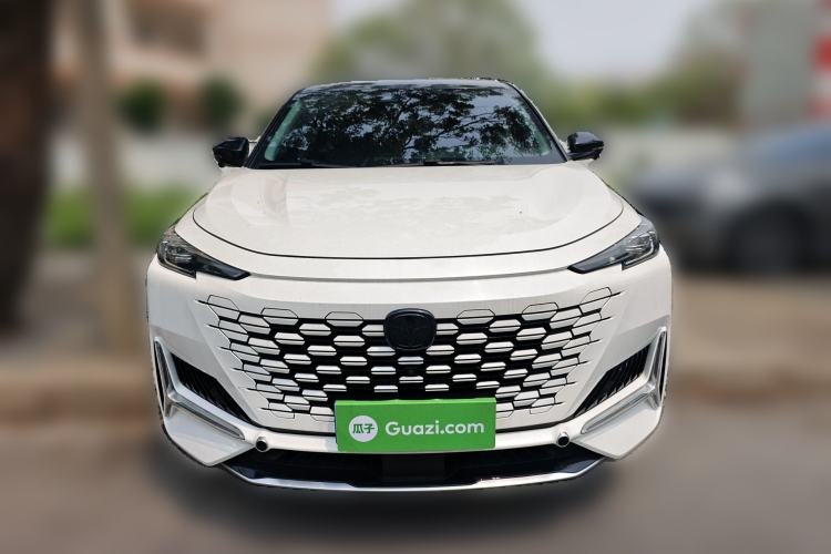 Used CHANGAN UNI-K 2023 2.0T Two-Wheel Drive Enjoyment Version
