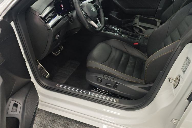 Used Volkswagen FAW-Volkswagen CC 2021 380TSI Striking Edition
