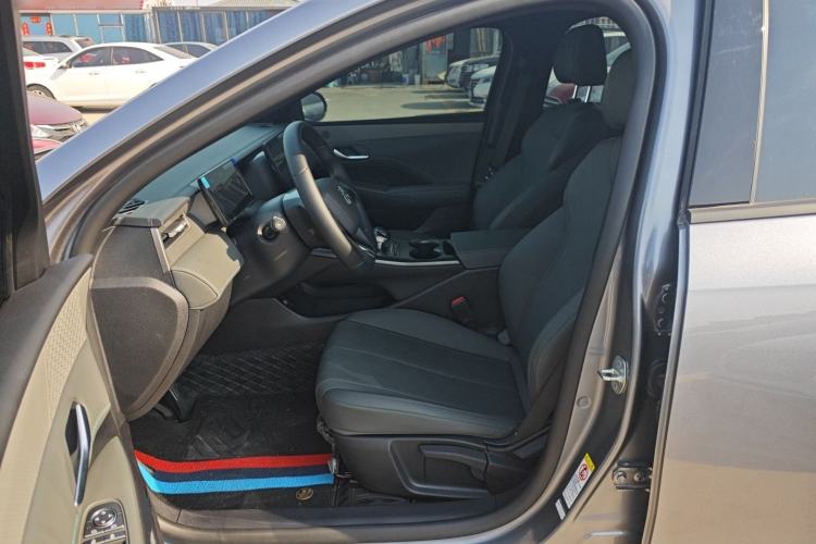 Used BYD Qin PLUS 2025 DM-i Smart Drive 55KM Leading Model
