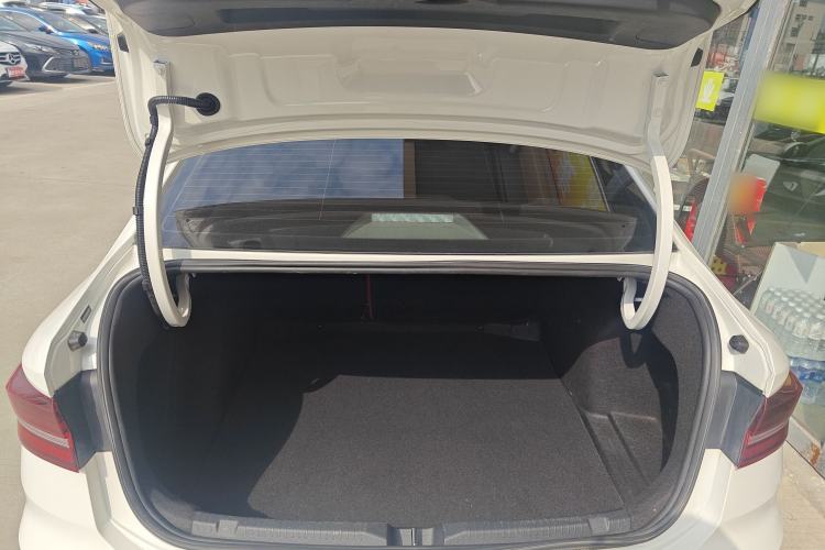 Used Volkswagen Lavida 2022 1.5L Automatic Fashion Edition Trunk