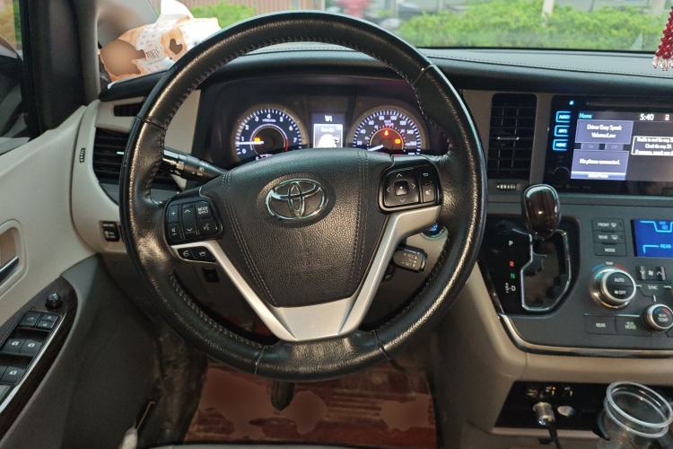 Used Toyota SIENNA  Steering Wheel