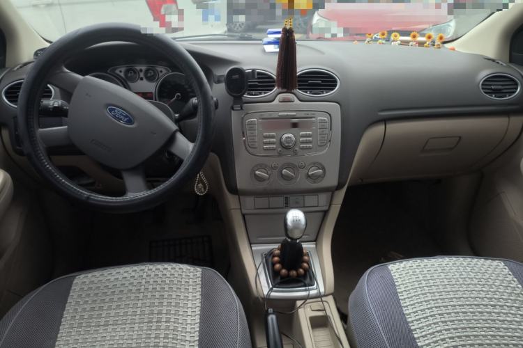 Used Ford Focus 2012 Sedan Classic 1.8L Manual Base Model