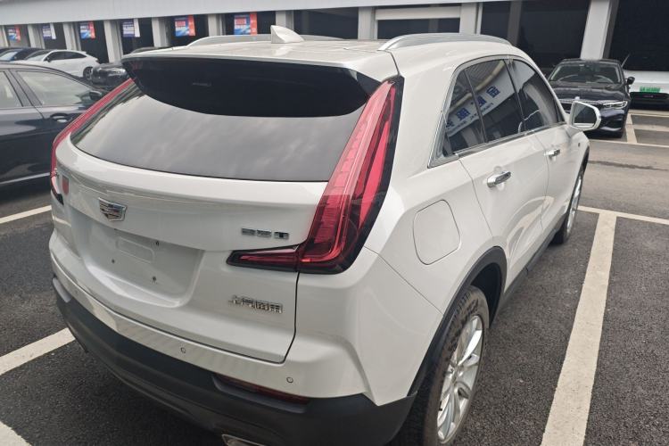 Used Cadillac XT4 2021 28T Two-Wheel Drive Tech Edition
