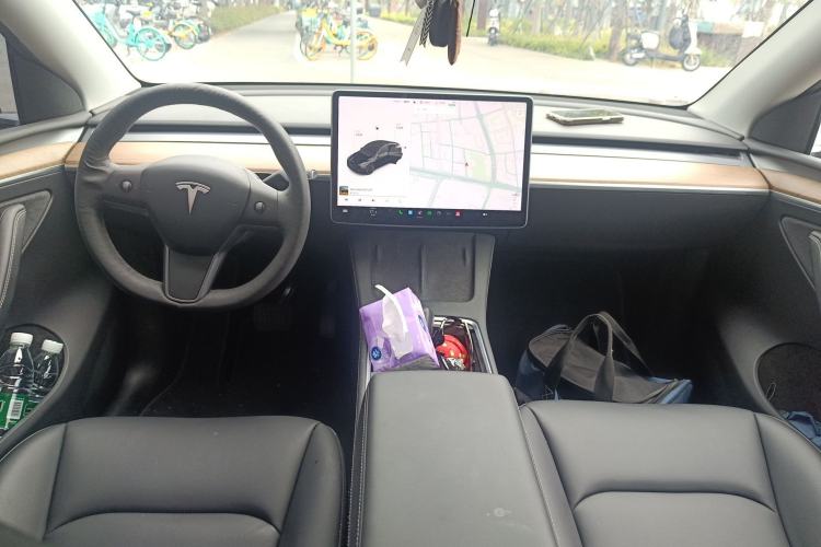 Used Tesla Model Y 2021 Long-Range All-Wheel-Drive Version 3D7
