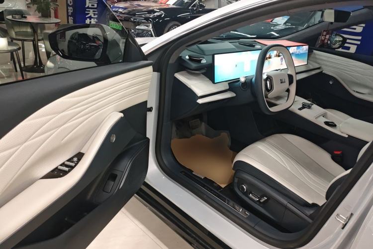 Used Geely Galaxy E8 2024 550 km Range Rear-Drive MAX