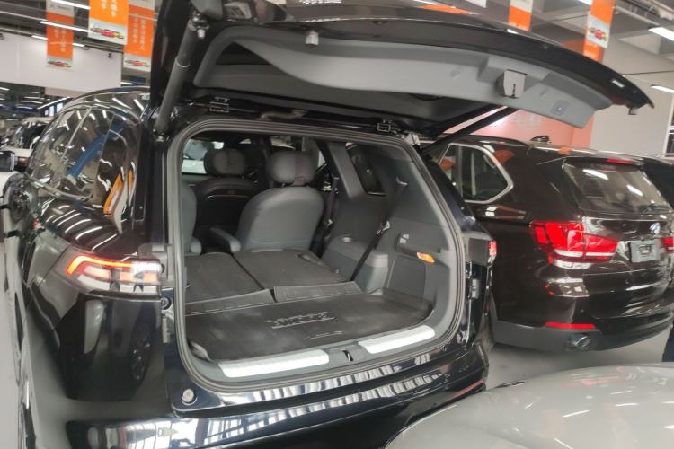 Used Dongfeng eπ eπ008 2024 210Max Range-Extended Version 6 Seats