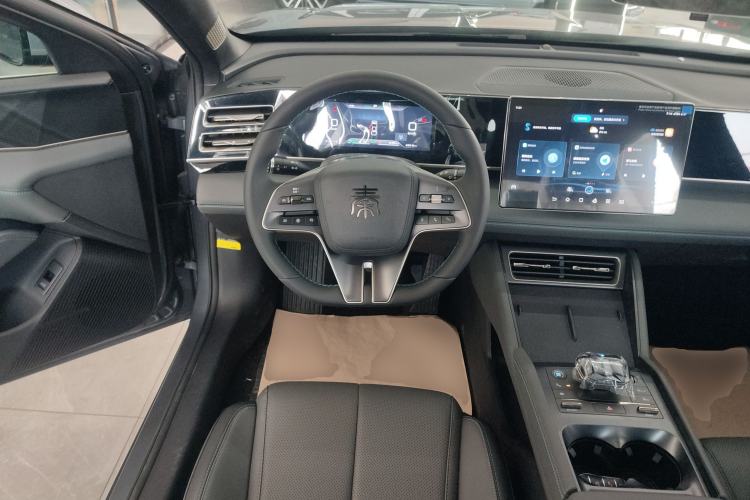 Used BYD Qin L 2024 DM-i 120KM Beyond Model