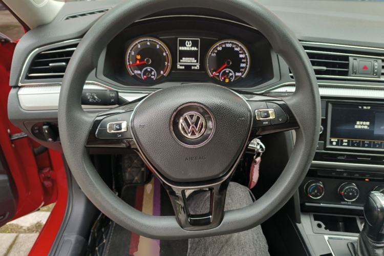 Used Volkswagen Lamando 2019 230TSI DSG Fashion Edition China V Standard