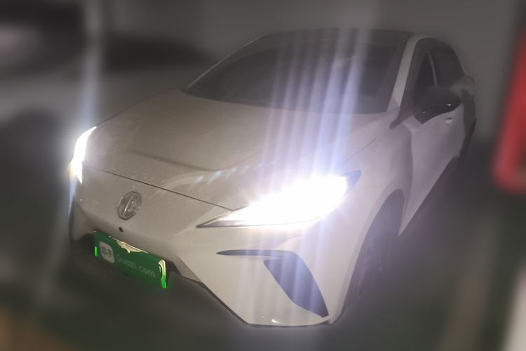 Used MG 4 EV 2022 425 km Luxury Edition