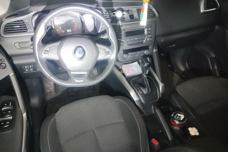 Used Renault Kadjar 2017 2.0L Two-Wheel Drive Comfort Edition Center Console