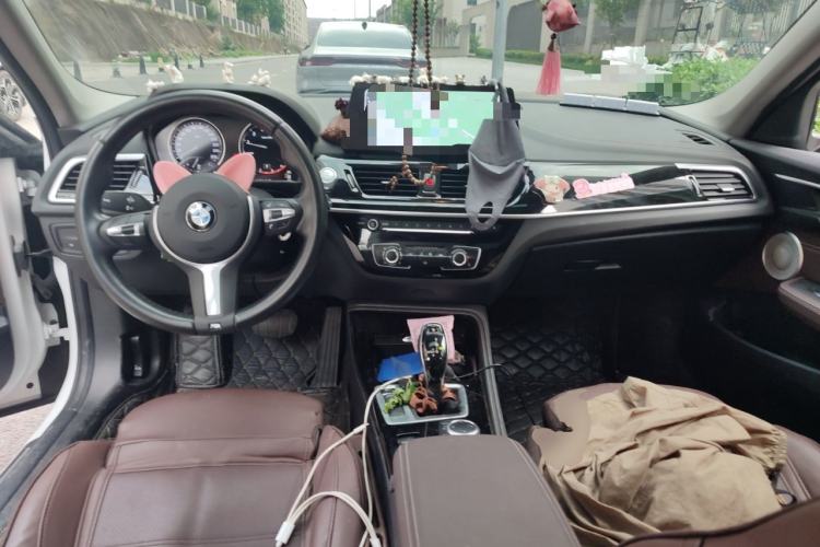 Used BMW 1 Series 2022 120i M Sport Night Edition Center Console