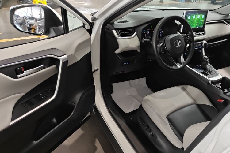 Used Toyota Wildlander 2020 2.0L CVT 4x4 Luxury Edition