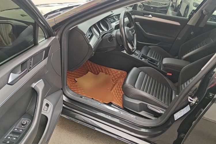 Used Volkswagen Magotan 2020 280TSI DSG Comfort Edition Driver Seat