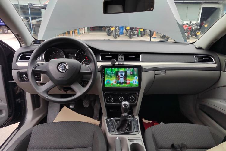 Used Skoda Superb 2015 1.8TSI Manual Shen Shi Edition
