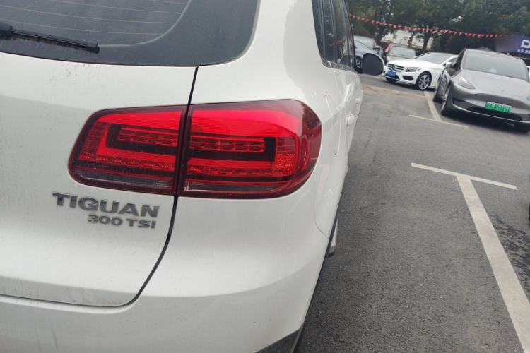 Used Volkswagen Tiguan 2017 300TSI Automatic Two-Wheel Drive Silk Road Luxury Edition Exterior 3