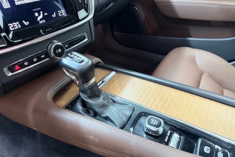 Used Volvo S90 2019 T5 Zhiyuan Edition