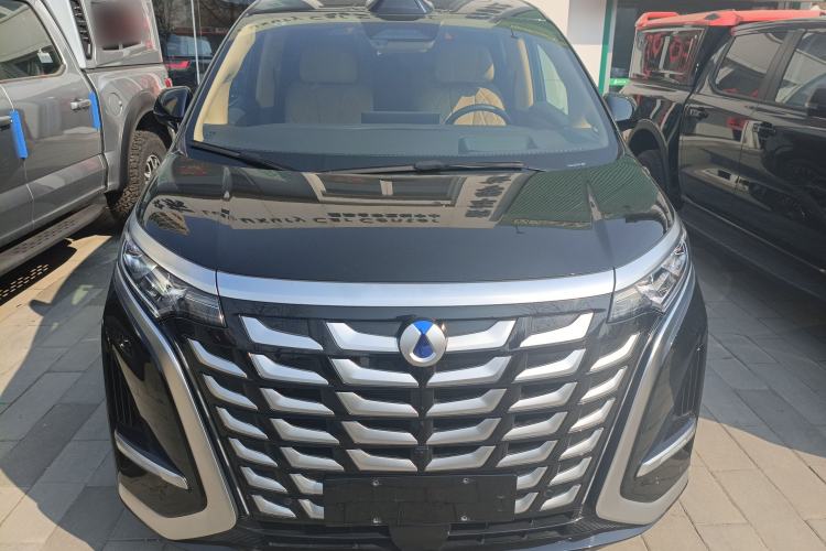 Used Denza D9 2025 DM-i Intelligent Drive 1020 Four-Wheel Drive Flagship Model