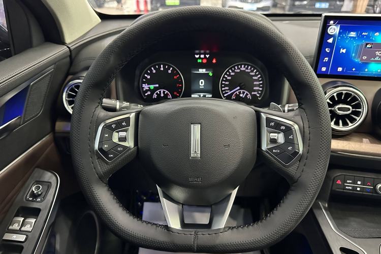 Used Wey VV5 2020 1.5T Two-Wheel Drive Color Pioneer