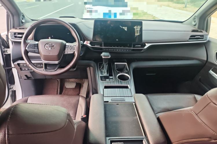 Used Toyota SIENNA 2021 2.5L Hybrid Platinum Edition