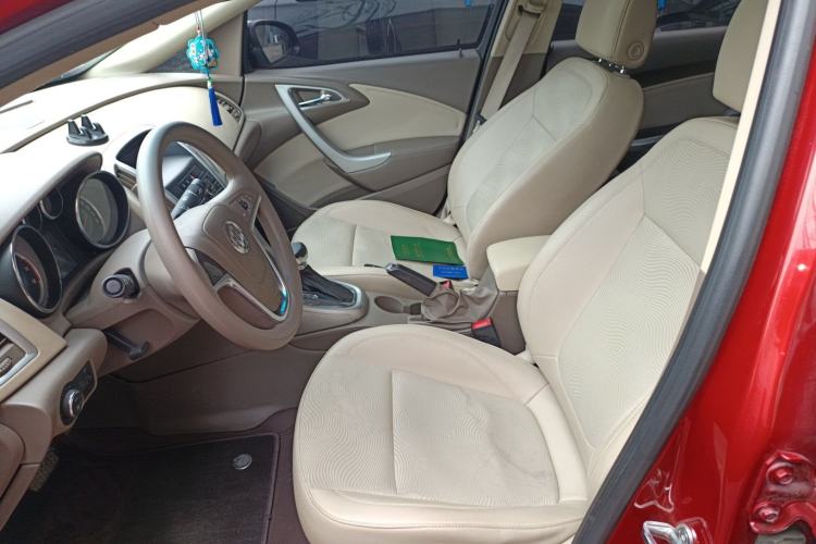 Used Buick GT 2012 GT 1.6L Automatic Fashion Edition Left Front Seat