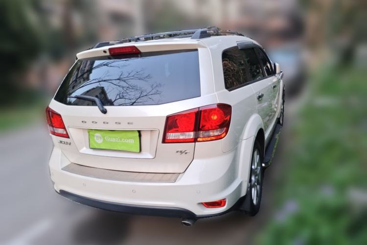 Used Dodge Journey 2013 2.4L Two-Wheel Drive Luxury Version