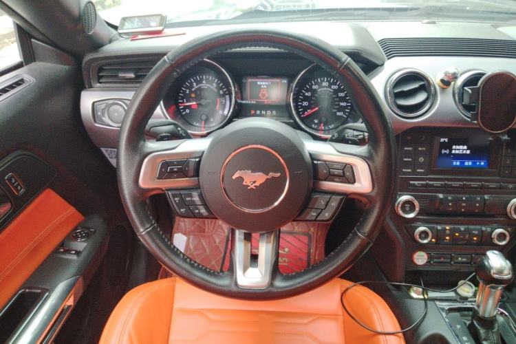 Used Ford Mustang 
