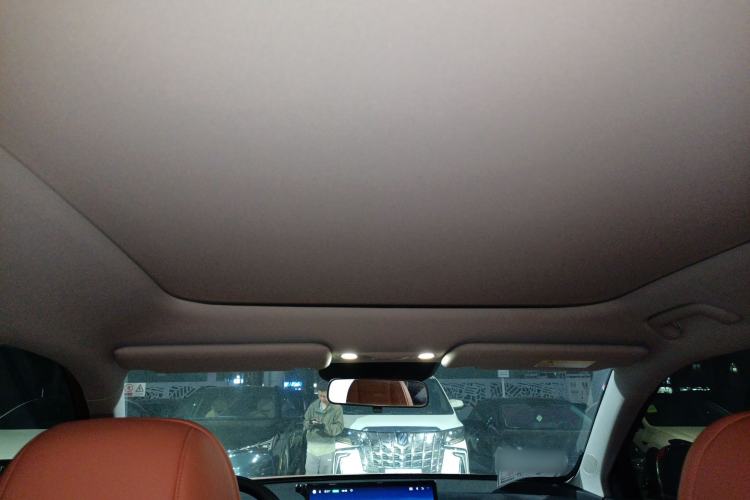 Used AION V 2024 Aion Tyrannosaurus 650 Smart Luxury Edition
