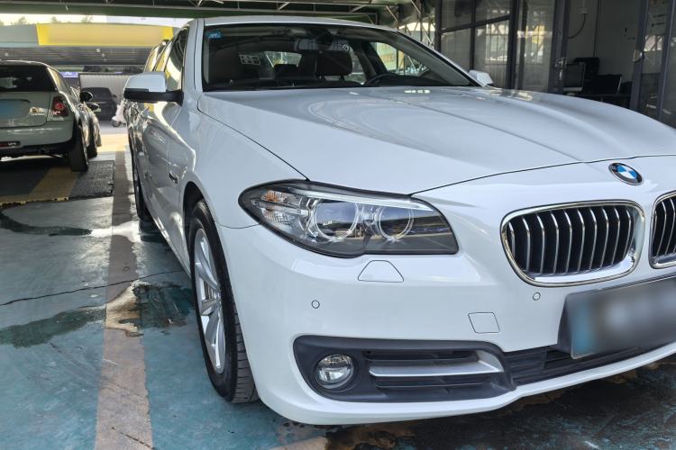 Used BMW 5 Series 2015 520i Elegant Edition
