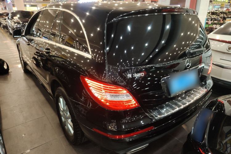 Used Mercedes-Benz R-Class 2017 R 320 4MATIC Business Edition Prestige Model Rear Left 45 Deg