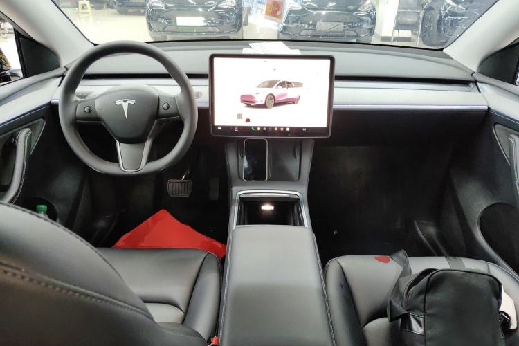 Used Tesla Model Y 2023 Rear-Wheel-Drive Version
