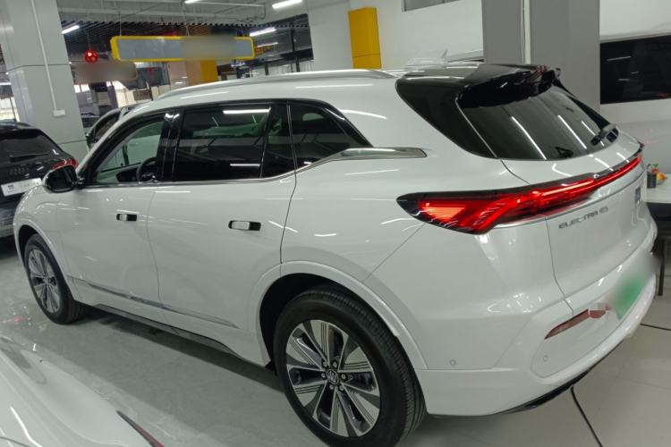 Used Buick E5 2025 Model 620KM Prestige Edition
