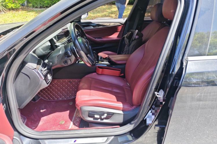 Used BMW 5 Series 2020 530Li Luxury Edition M Sport Package Left Front Seat