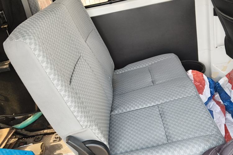 Used Jinbei Express 2018 2.0L Standard Version V19 Left Rear Seat