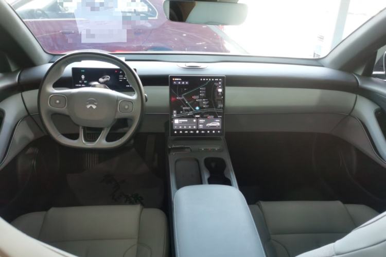 Used Nio ET5T 2023 75 kWh Touring Interior 2