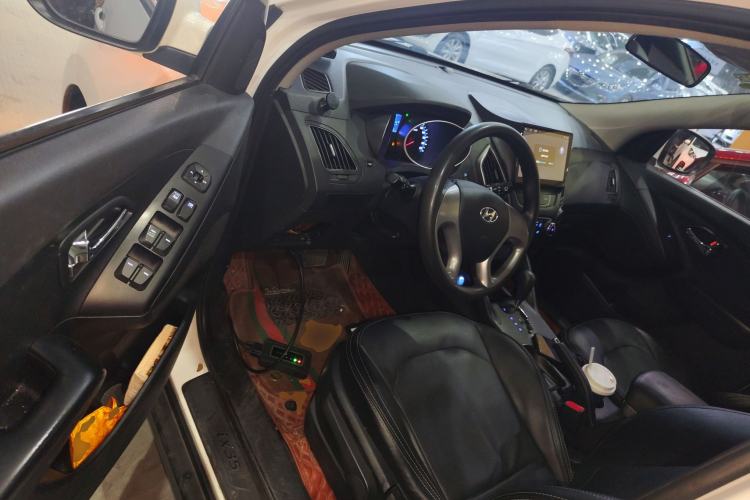Used Hyundai ix35 2015 2.0L Automatic 2WD Comfort Edition China V Standard Driver Seat