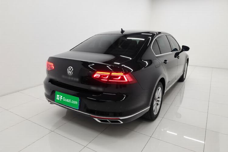 Used Volkswagen Magotan 2023 2 Million Units Limited-Edition 280TSI DSG Comfort Version Rear Right 45 Deg
