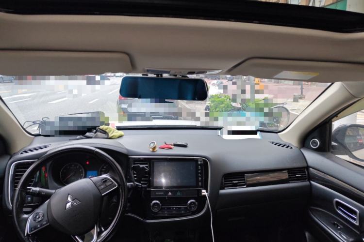 Used Mitsubishi Outlander 2018 2.0L Two-Wheel Drive Glory Edition 5 Seats
