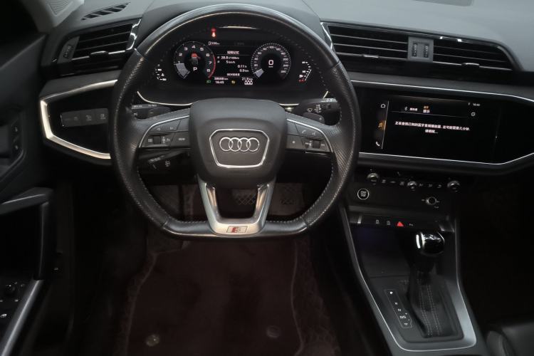 Used Audi Q3 Sportback 2020 40 TFSI Fashion Model Steering Wheel