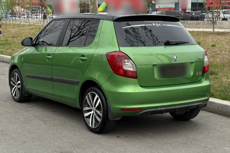 Used Skoda Fabia 2014 1.6L Automatic Sport Edition Exterior 5