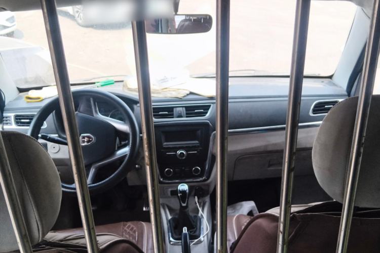 Used Jinbei New Hiace X30L 2016 1.5L Wealth Edition Van DLCG14 Center Console