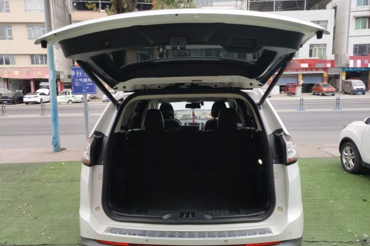 Used Ford Edge 2015 2.0T GTDi Two-Wheel-Drive High-Line Version