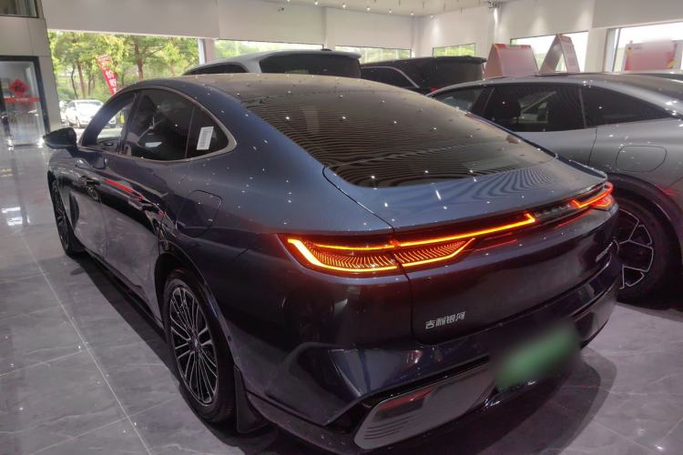 Used Geely Galaxy 8 2025 130km EM-i Deluxe Edition
