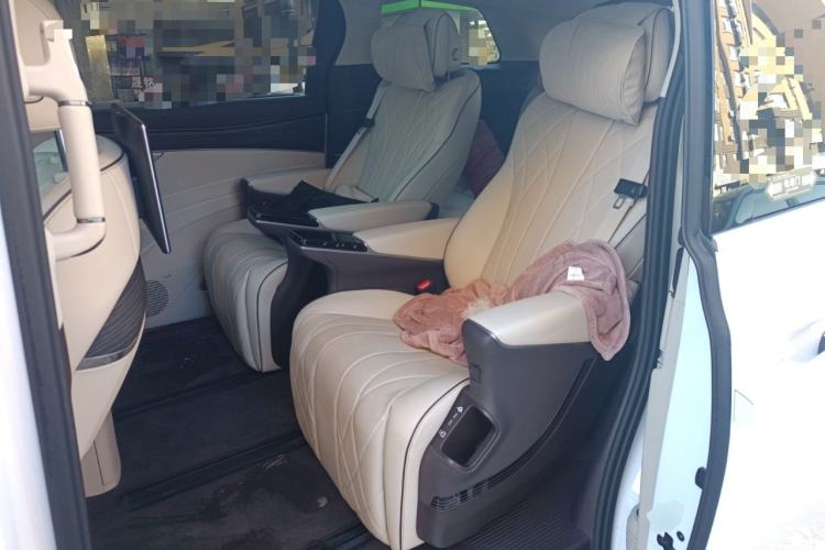 Used Denza D9 2024 DM-i 980 Four-Wheel Drive Flagship Model