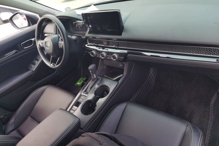 Used Honda Civic 2023 240TURBO CVT Dynamic Edition
